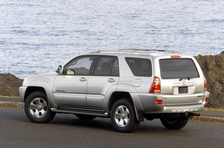  Toyota 4Runner 2003 года  (фото 31 из 41)